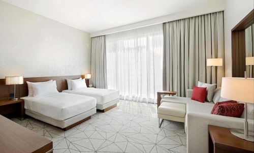 Two bedroom Apartment Near Gold Souk Metro Station 9 Luxury Bookings