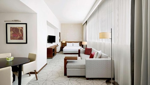 Two bedroom Apartment Near Gold Souk Metro Station 12 Luxury Bookings