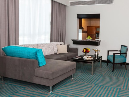 Studio With Creek Side Near Baniyas Road 2 Luxury Bookings