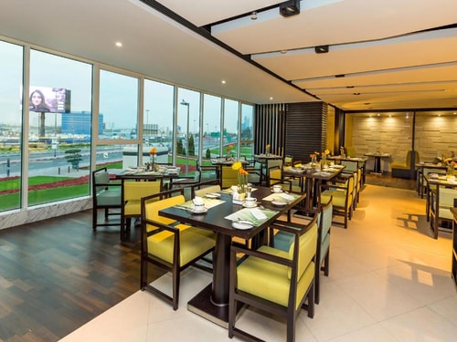 Two Bedroom Apartment Near Baniyas Road 14 Luxury Bookings