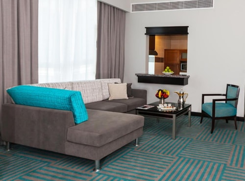 Two Bedroom Apartment Near Baniyas Road 21 Luxury Bookings