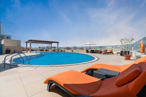 Deluxe One Bedroom Apartment Near Reef Mall 18 Luxury Bookings