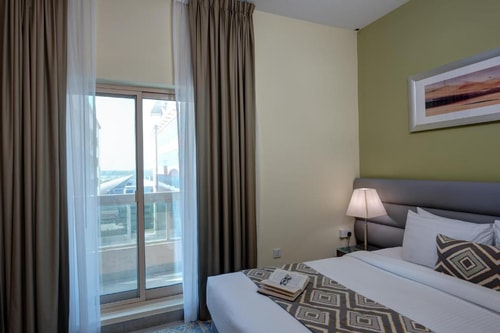 1 Bedroom Apartment Walk from Mashreq Metro Barsha 18 Luxury Bookings