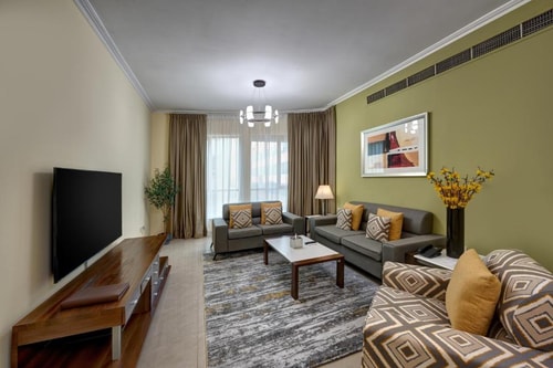 1 Bedroom Apartment Walk from Mashreq Metro Barsha 22 Luxury Bookings