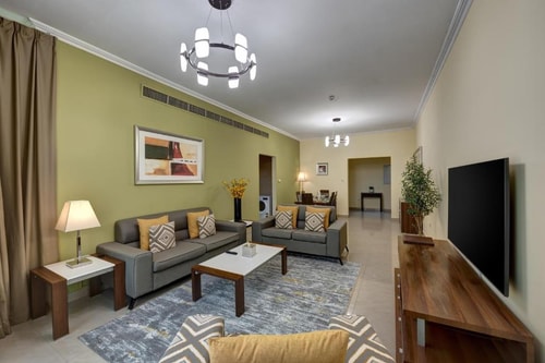 2 Bedroom Apartment Walk from Mashreq Metro Barsha 8 Luxury Bookings