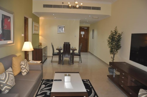 2 Bedroom Apartment Walk from Mashreq Metro Barsha 17 Luxury Bookings