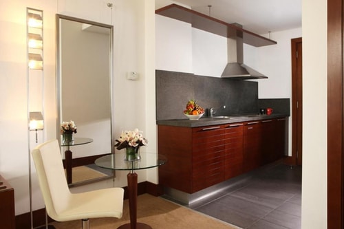 Studio King Or Twin Near Al Wasl Center 4 Luxury Bookings
