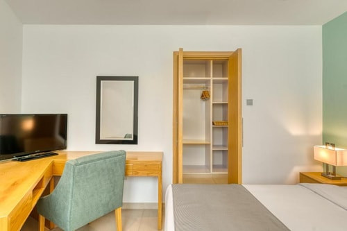Classic one Bedroom Near Carrefour Tecom 4 Luxury Bookings