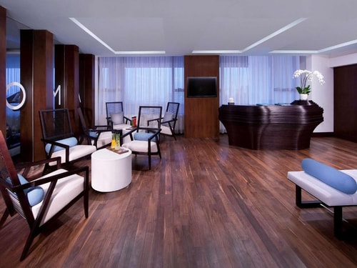 Studio Apartment Near Magic Planet 7 Luxury Bookings
