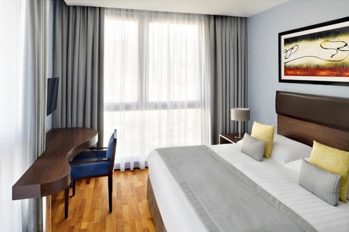 Two Bedroom Apartment Near Century Mall 2 Luxury Bookings