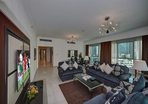 Two Bedroom Apartment Near Marina Scape Mall 3 Luxury Bookings
