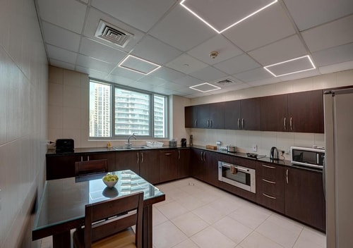Three Bedroom Apartment Near Marina Scape Mall 8 Luxury Bookings