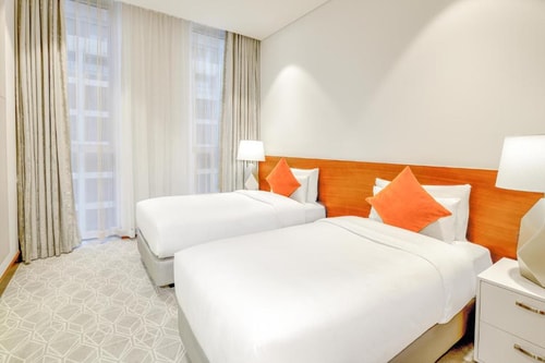 Two Bedroom Apartment Near Dubai Airport 2 Luxury Bookings