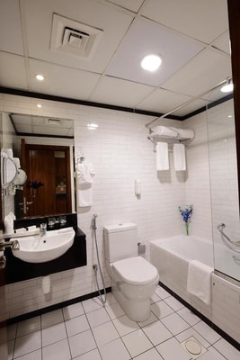 Deluxe Studio Near Rove Marina Hotel Dubai 2 Luxury Bookings