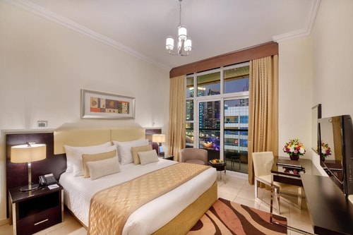 Furnished Two Bedroom Near Rove Marina Hotel Dubai 2 Luxury Bookings
