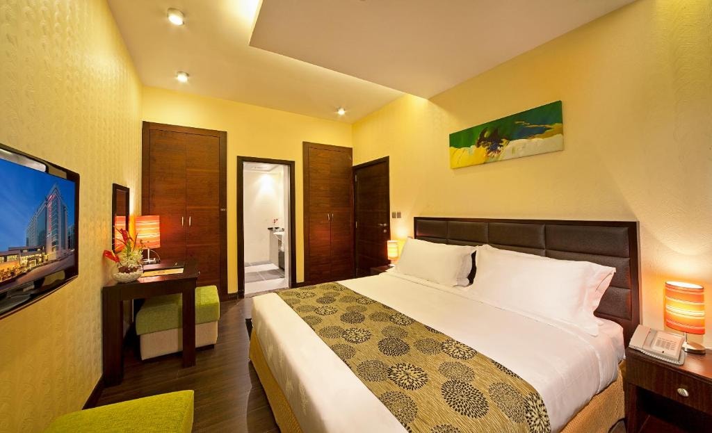 1 Bedroom Apt Near Marina Mall by Luxury Bookings Luxury Bookings