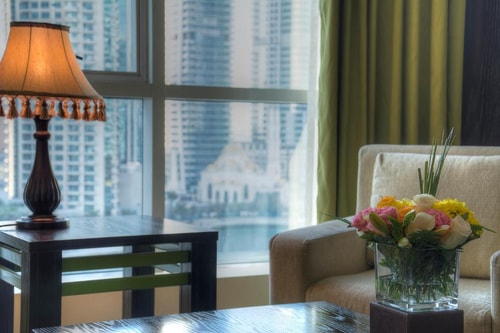 1 Bedroom Apt Near Marina Mall by Luxury Bookings 9 Luxury Bookings