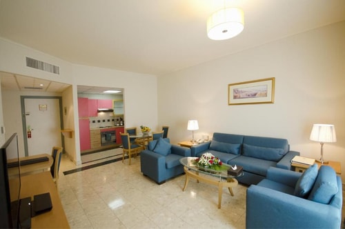 Standard One Bedroom Near by Al Shaklan Market 4 Luxury Bookings
