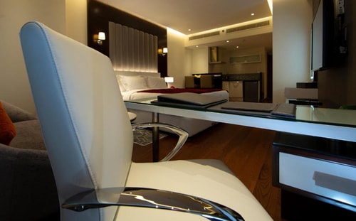 Deluxe Studio Near financial Center Metro By Luxury Bookings 1 Luxury Bookings