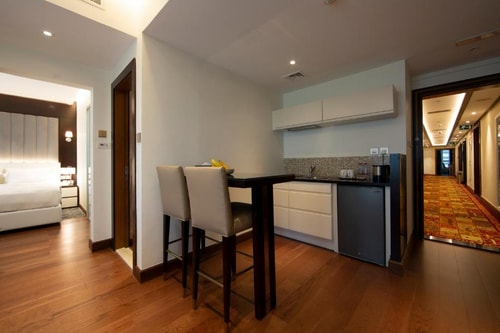 Deluxe Studio Near financial Center Metro By Luxury Bookings 2 Luxury Bookings