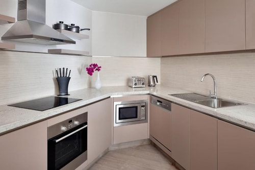Three Bedroom Apartment Near Health Metro Station 3 Luxury Bookings