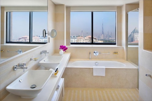 Three Bedroom Apartment Near Health Metro Station 4 Luxury Bookings