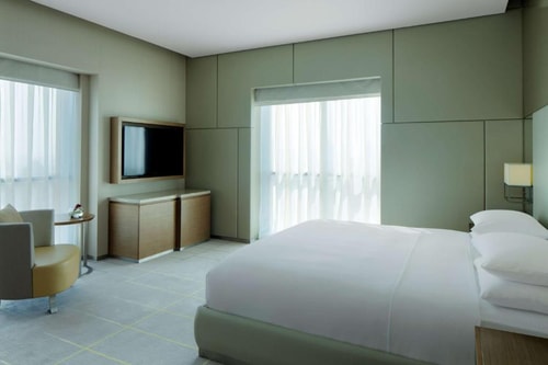 Three Bedroom Apartment Near Health Metro Station 15 Luxury Bookings