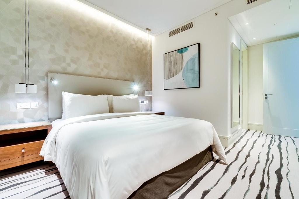 One Bedroom Apartment Near Vida Souk Mall Luxury Bookings