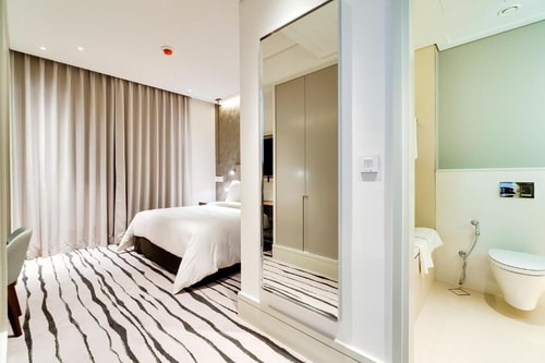 One Bedroom Apartment Near Vida Souk Mall 2 Luxury Bookings