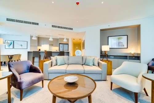 One Bedroom Apartment Near Vida Souk Mall 13 Luxury Bookings
