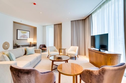 One Bedroom Apartment Near Vida Souk Mall 18 Luxury Bookings