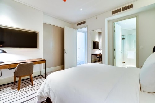 One Bedroom Apartment Near Vida Souk Mall 20 Luxury Bookings
