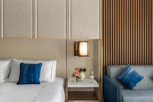 Luxury Resort King Room In Palm Jumeirah 8 Luxury Bookings