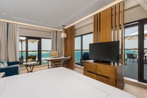 Luxury Suite Room In Palm Jumeirah 12 Luxury Bookings