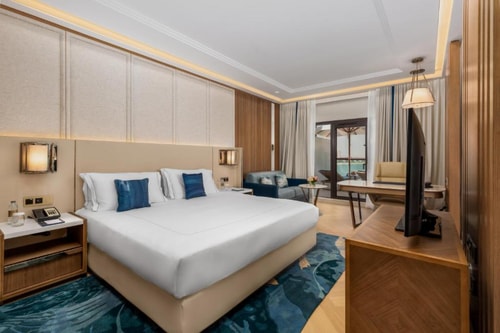 Luxury Suite Room In Palm Jumeirah 13 Luxury Bookings