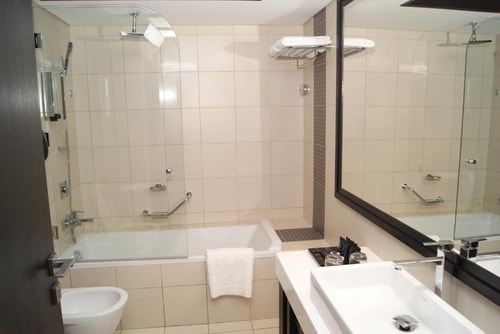 Deluxe Room Near Rais Shopping Centre 1 Luxury Bookings