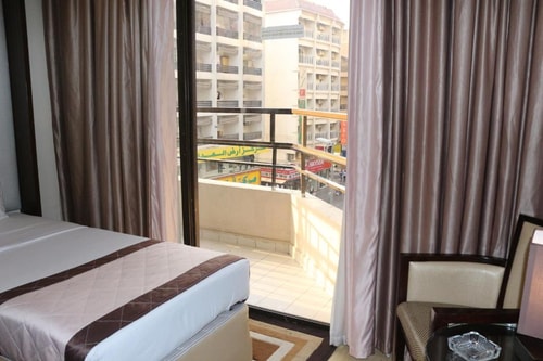 Deluxe suite Near Habib Bank Baniyas 1 Luxury Bookings