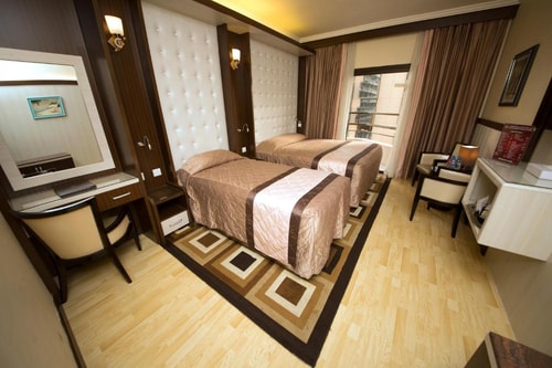 Deluxe suite Near Habib Bank Baniyas 11 Luxury Bookings