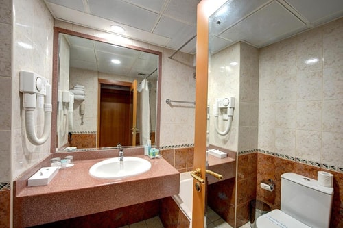 Executive Suite Near Go Fresh Supermarket 8 Luxury Bookings