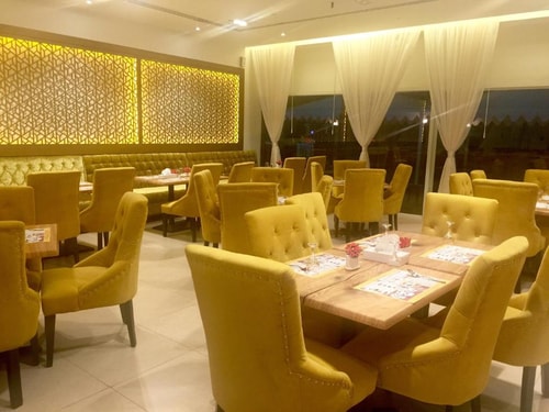 Deluxe Room Near Salah Al Din Metro 13 Luxury Bookings