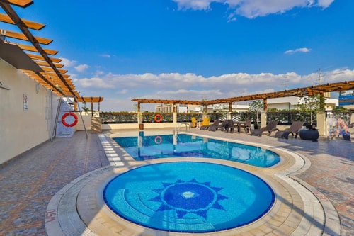 Deluxe Room Near Al Rigga Metro By Luxury Bookings 10 Luxury Bookings