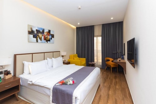 Deluxe Room Near New West Zone Market 8 Luxury Bookings