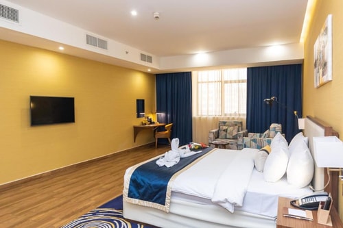 Deluxe Room Near New West Zone Market 14 Luxury Bookings