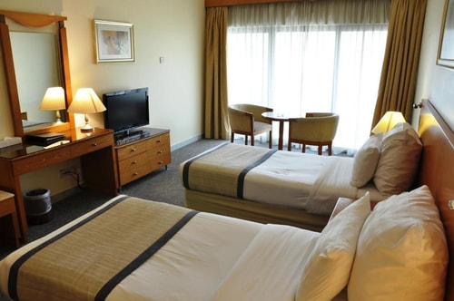 Standard Room Near Metro Discount Center Deira 15 Luxury Bookings