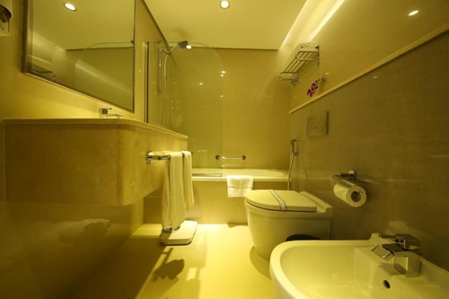 Standard Room Near Metro Discount Center Deira 18 Luxury Bookings