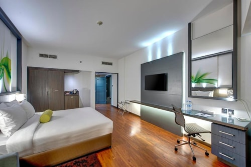 Junior Suite Room Near Al Rigga Metro. 1 Luxury Bookings