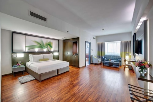 Junior Suite Room Near Al Rigga Metro. 15 Luxury Bookings