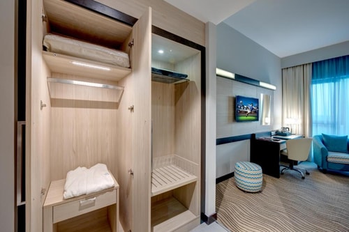 Standard Room Near Lulu Centre Deira 10 Luxury Bookings