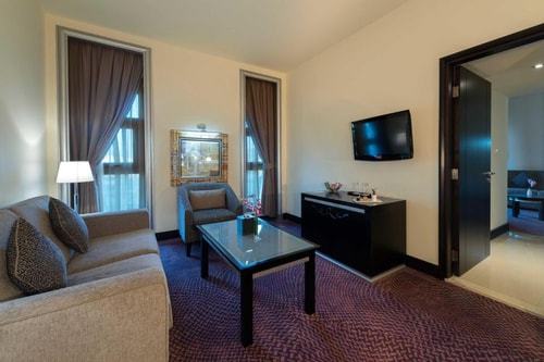 Superior Room Near Westzone Supermarket Mina 4 Luxury Bookings