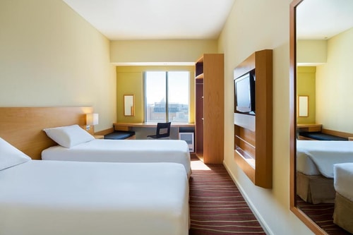 Standard Room Near Port Saeed Plaza Ad 3 Luxury Bookings